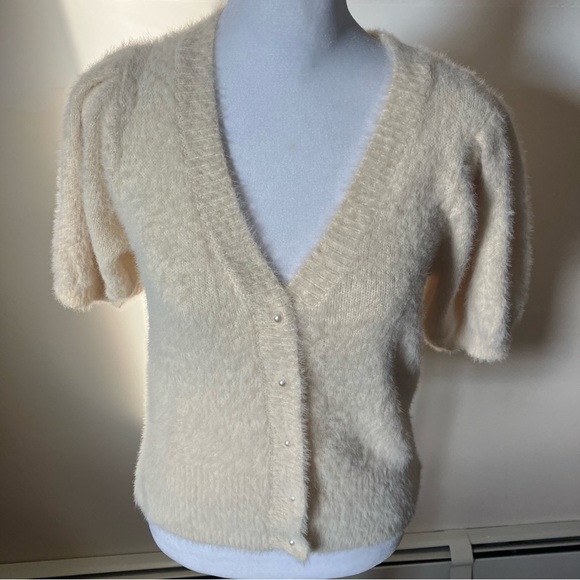 ASTR the Label Alba Puff Sleeve Cardigan w/ Faux Pearl Buttons size Medium - Picture 4 of 9